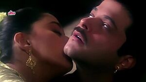 Anil-Kapoor-Madhuri-Kissing-Beta---Romtic scene