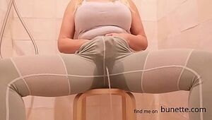 Im pissing my pants after a leg jiggling orgasm